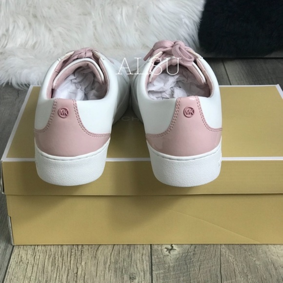 🎄 SANTA’S DEAL 🎄 Michael Kors Catelyn Lace Up Napa PU Optic Blossom 45T8CAFS1L - Picture 4 of 9